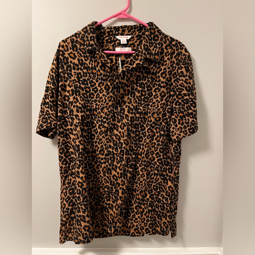 Slim fit animal print blouse